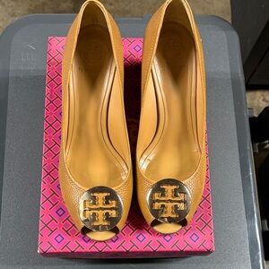 Tory Burch Brown Peep-Toe Majorca logo wedge
